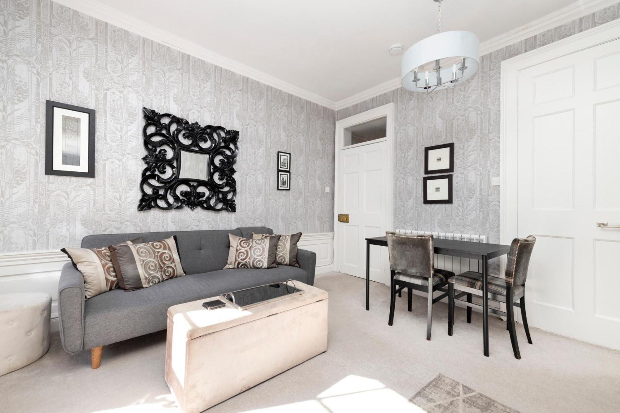 Joivy Exclusive Apartment At The Heart Of New Town EDI Kültér fotó