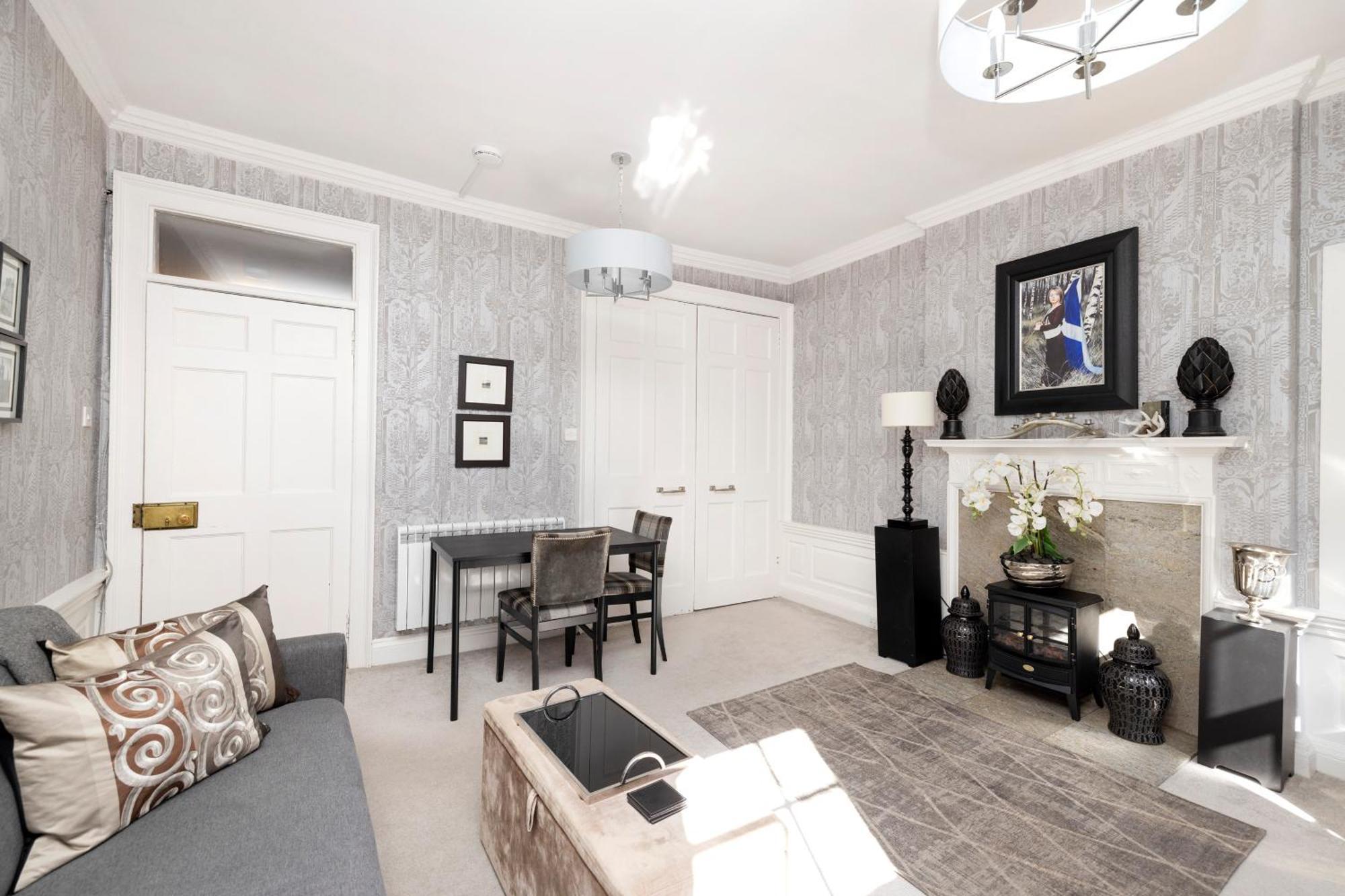 Joivy Exclusive Apartment At The Heart Of New Town EDI Kültér fotó